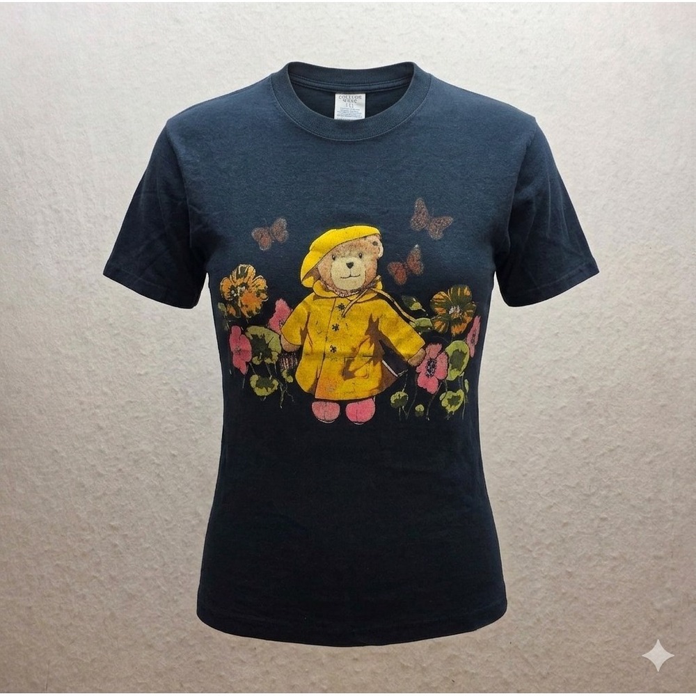 College Ware Vintage Women's Springtime Bear & Flowers Black T-Shirt. Size M